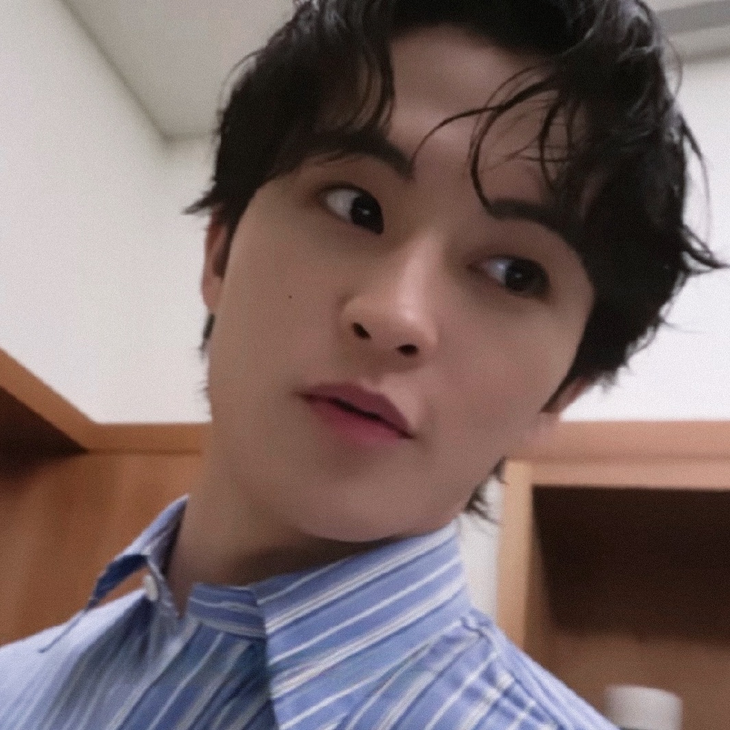 Behind-the-scenes cut of Mark (NCT 127, NCT DREAM)