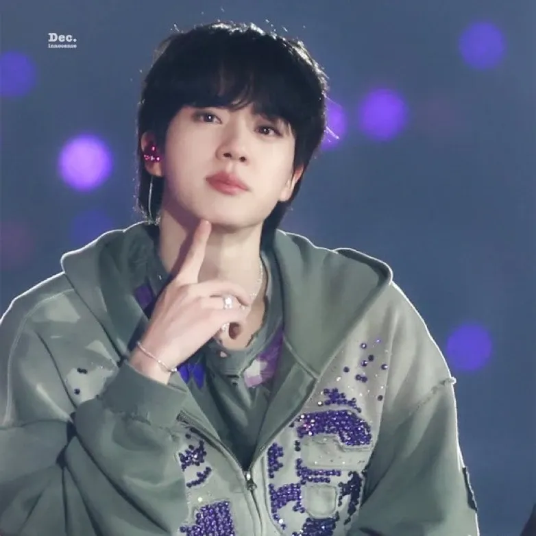 진 (방탄소년단)의 최신 사진