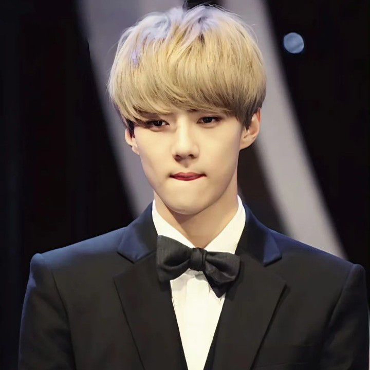 세훈 (EXO)의 최신 사진