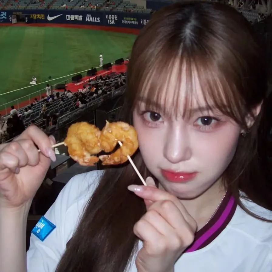 Latest photo of Kim Chaehyun (Kep1er)