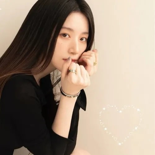 Recent activity shot of Shuhua (i-dle)