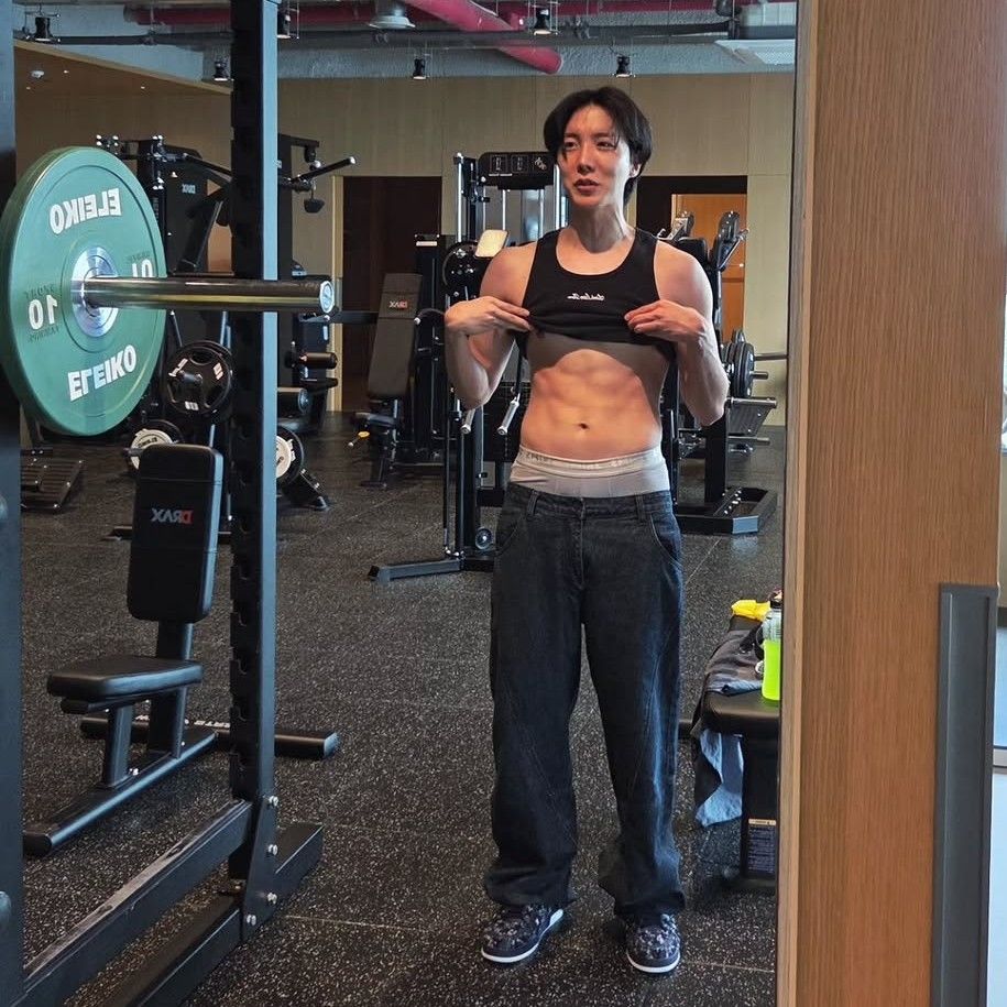 제이홉 (방탄소년단) 최근 활동샷