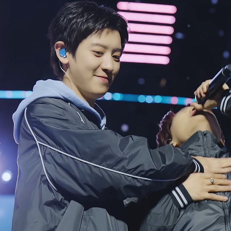 찬열 (EXO) 최근 활동샷