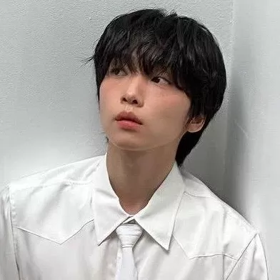 Recent activity shot of Jeong Sewoon