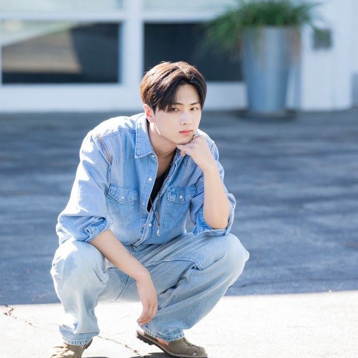 제이 (ENHYPEN) 최근 활동샷