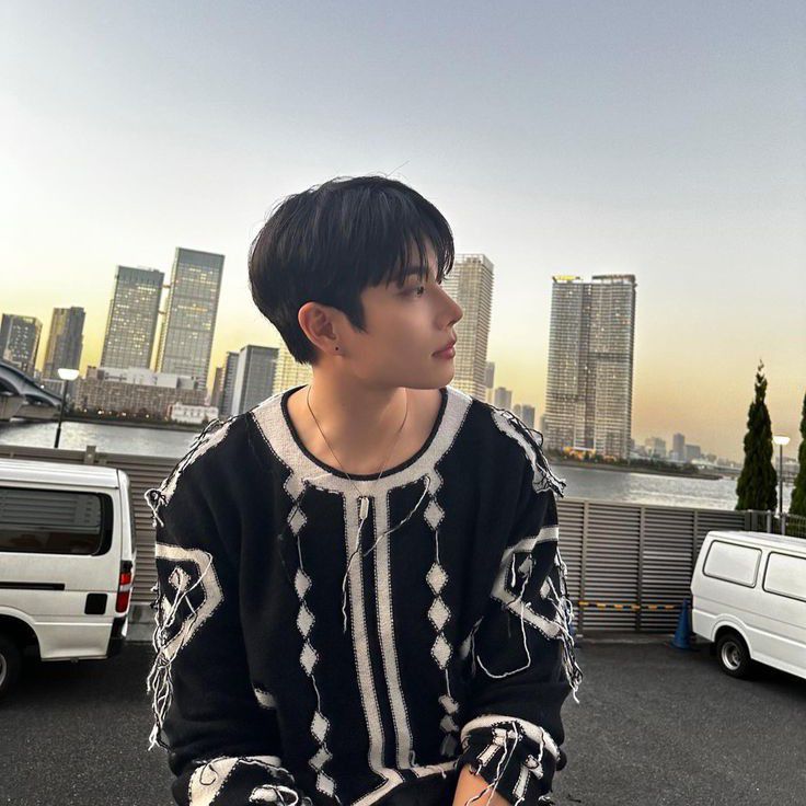 A moment captured by MJ (ASTRO)'s fan