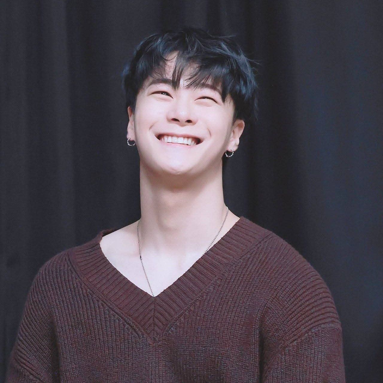 Latest photo of Moonbin (ASTRO)