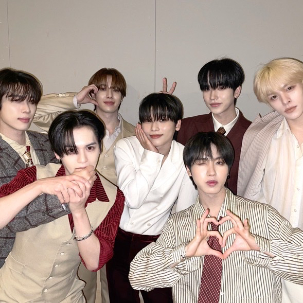 Behind-the-scenes cut of n.SSign