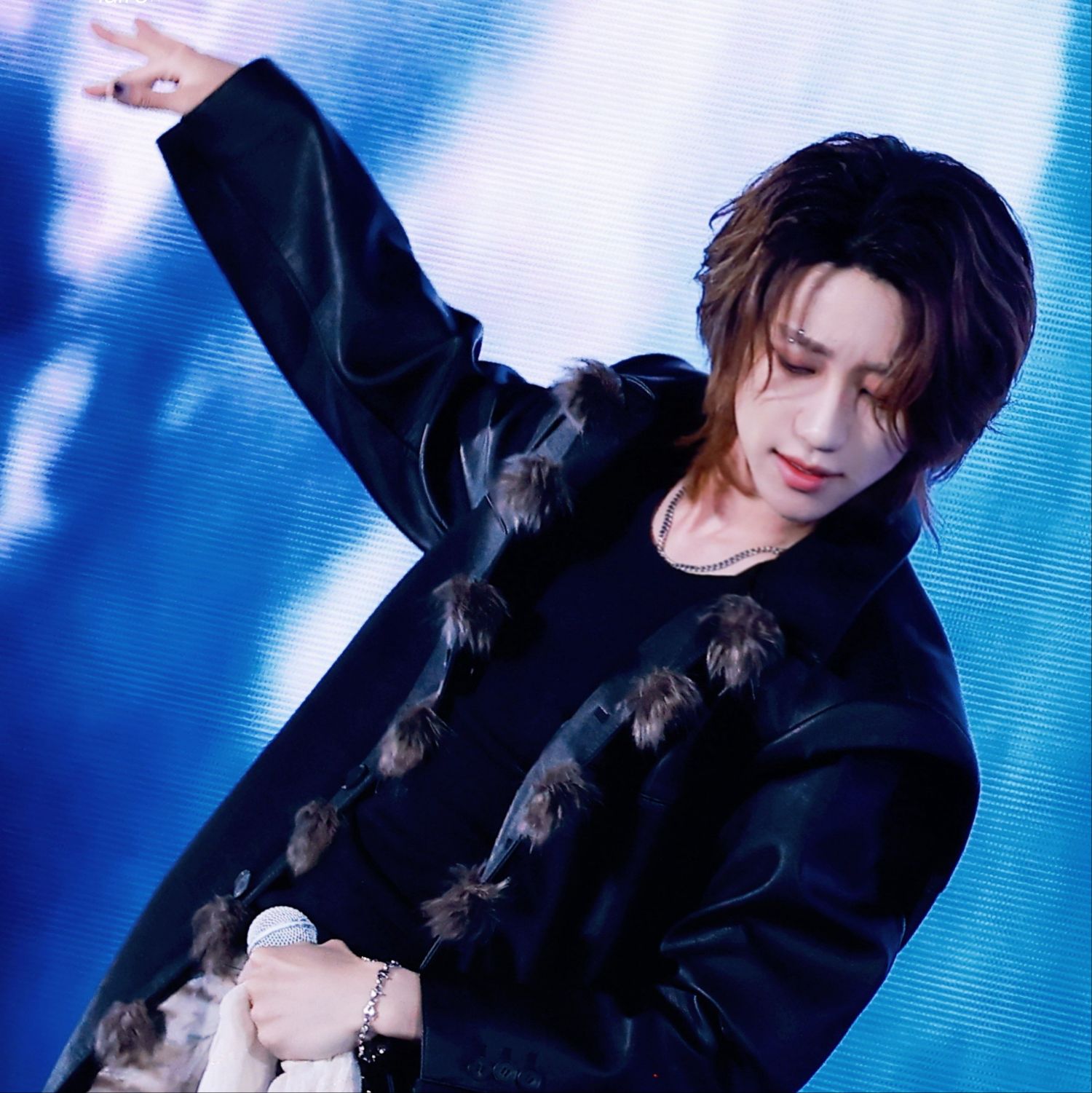 Behind-the-scenes cut of The 8 (SEVENTEEN)