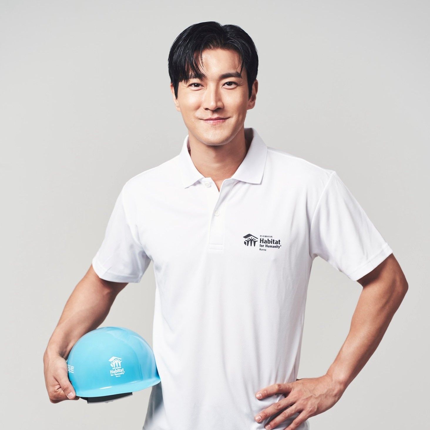 Behind-the-scenes cut of Siwon (Super Junior)