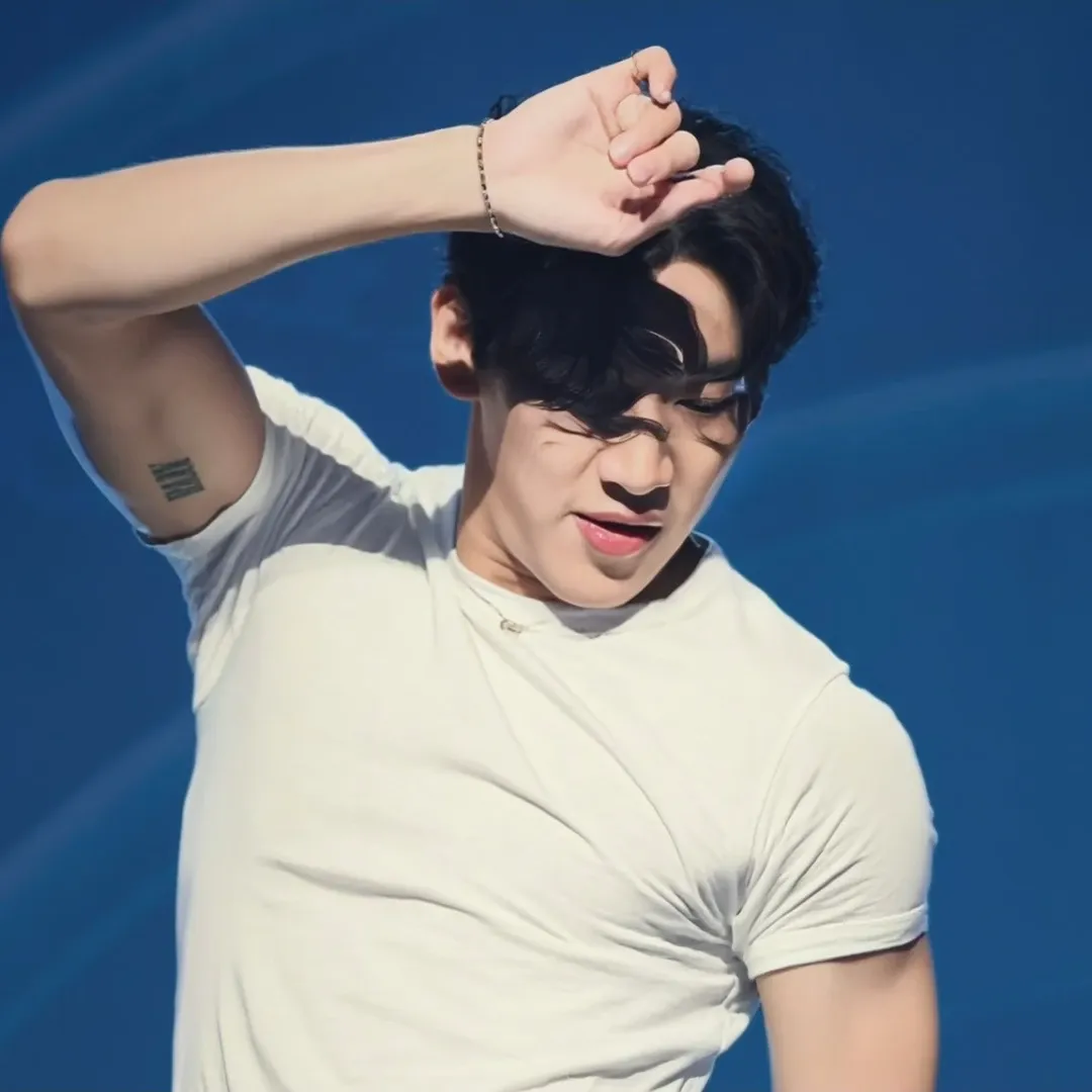 Latest photo of Bambam (GOT7)