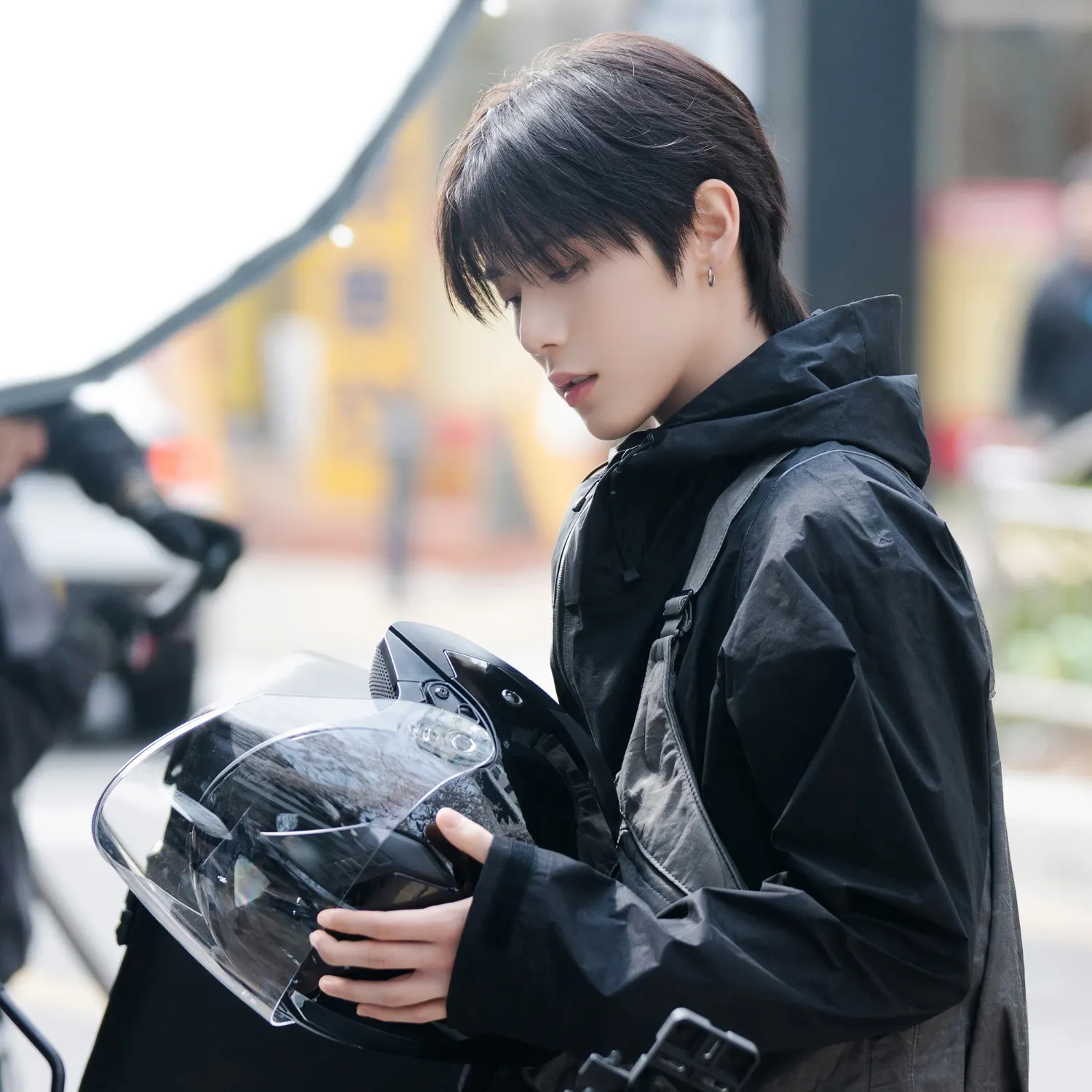 Momen yang diabadikan oleh penggemar Taesan (BOYNEXTDOOR)