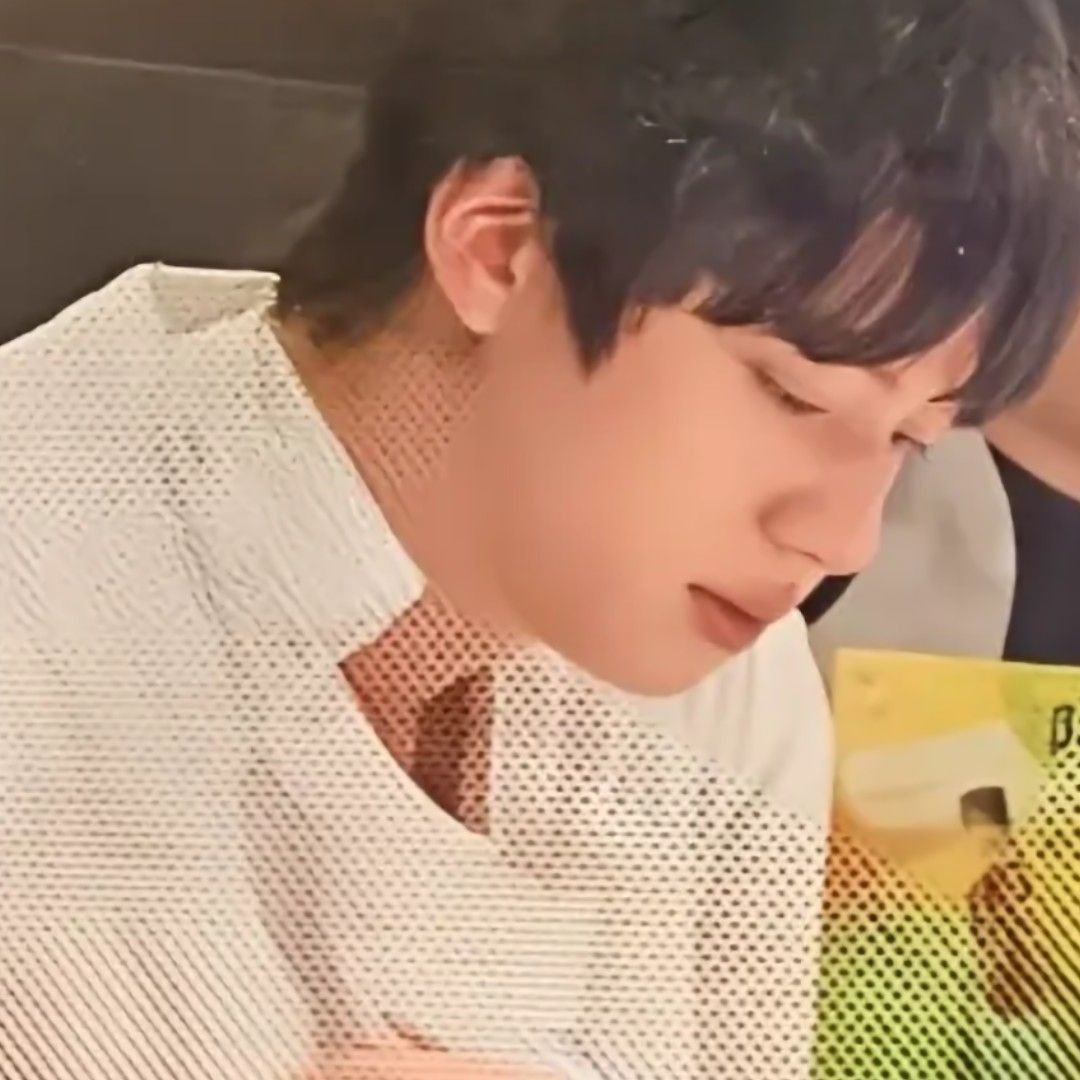 Potret di balik layar Jin (BTS)