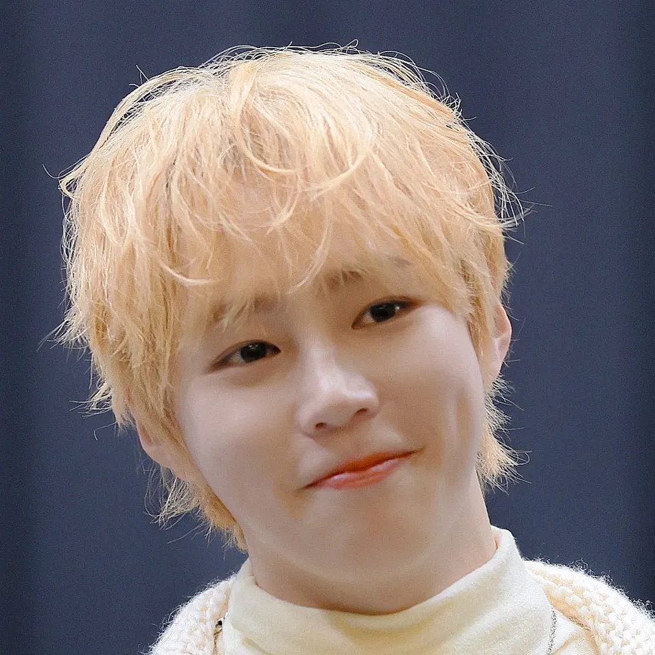 Recent activity shot of Ha Sungwoon