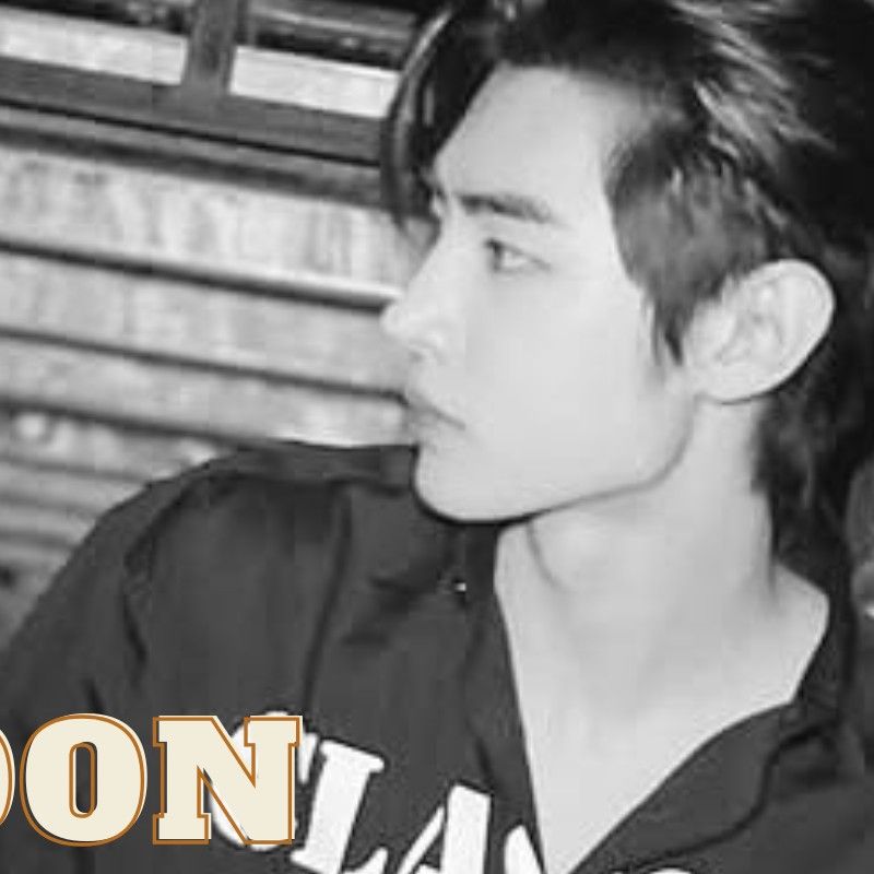 Foto aktivitas terbaru Sunghoon (ENHYPEN)