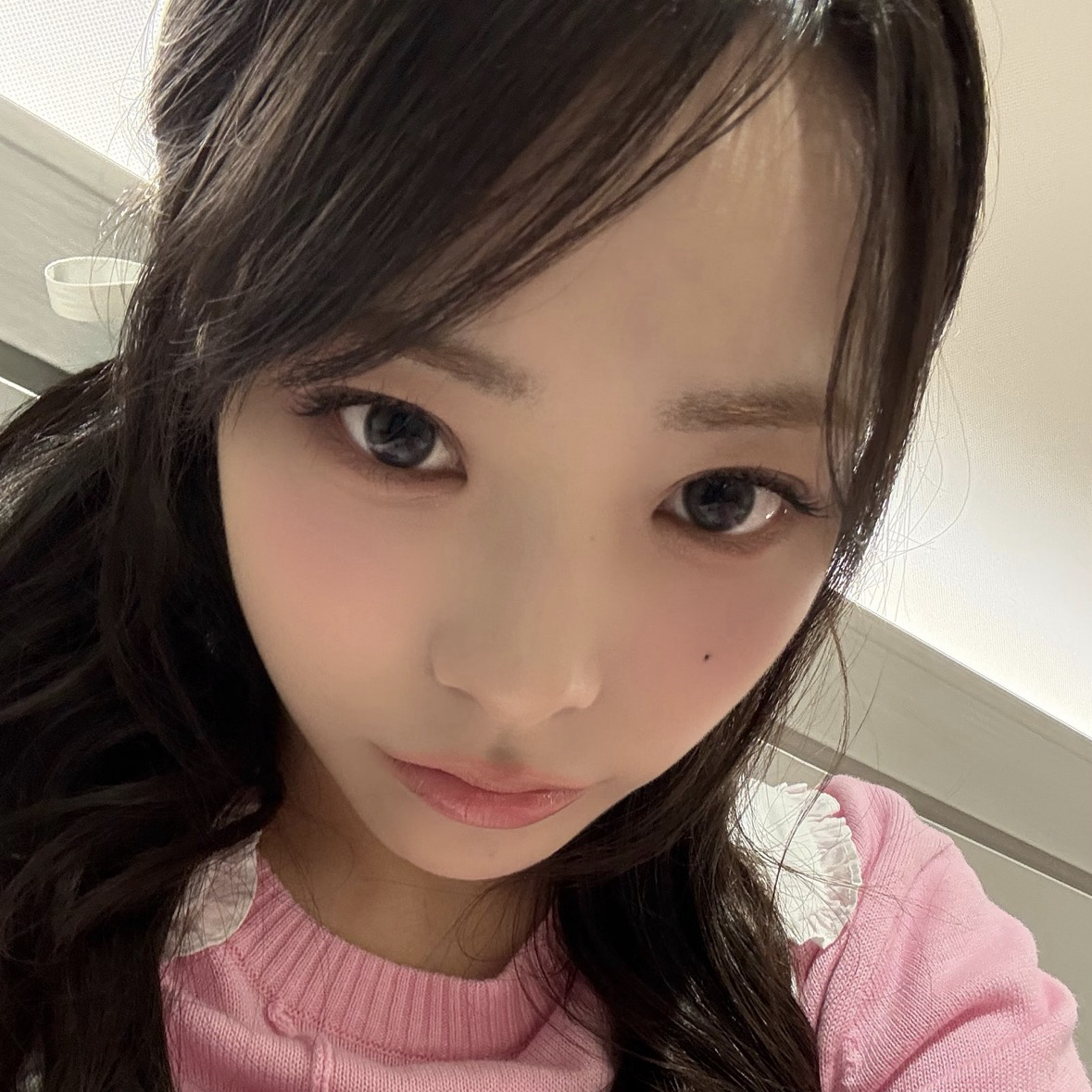 Behind-the-scenes cut of Siyeon (QWER)