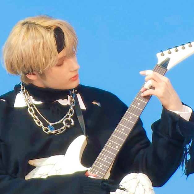Latest photo of HueningKai (TOMORROW X TOGETHER)