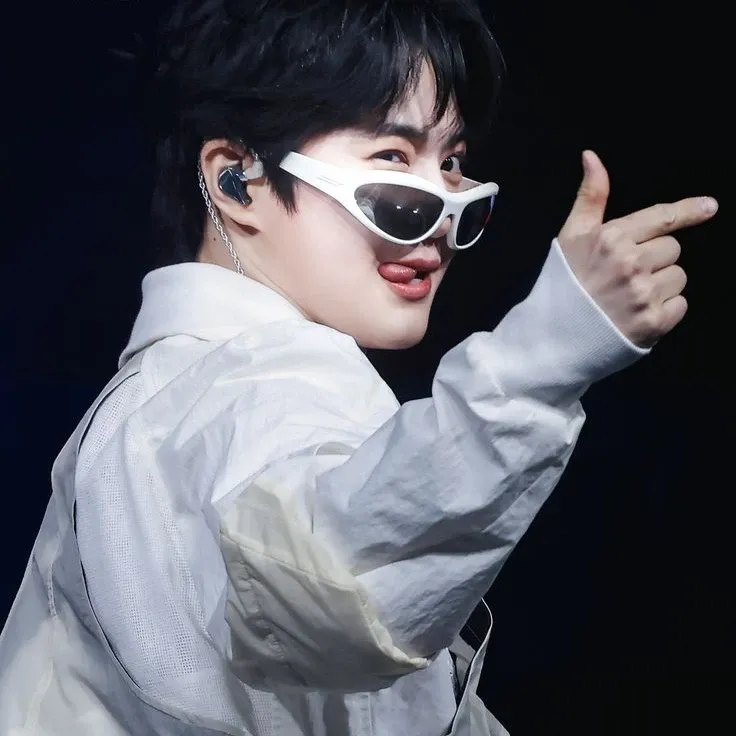 Latest photo of Suho (EXO)