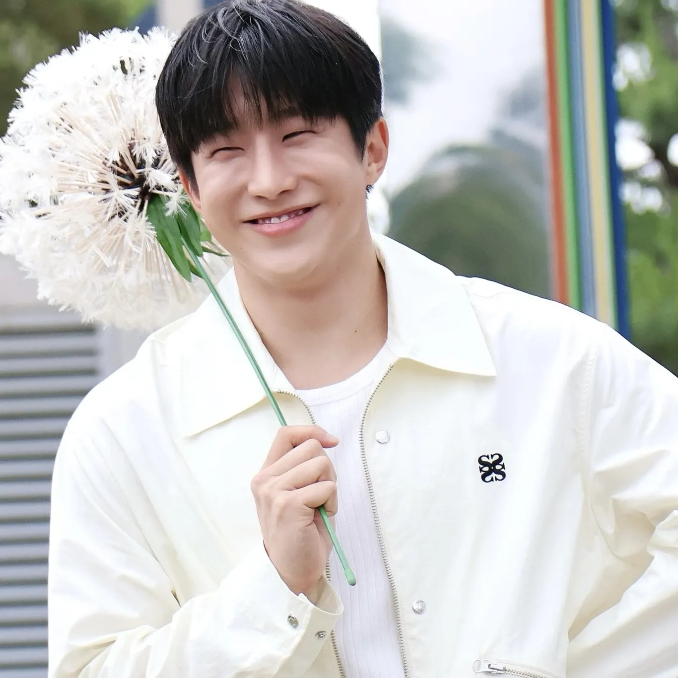 Latest photo of Jinjin (ASTRO)