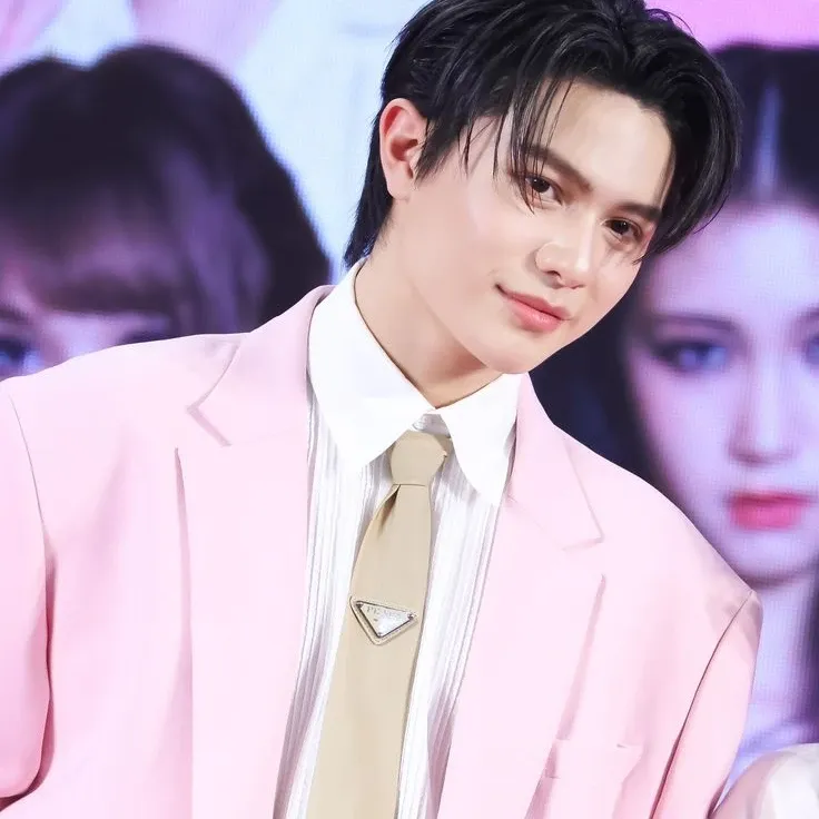 A moment captured by William (LYKN)'s fan