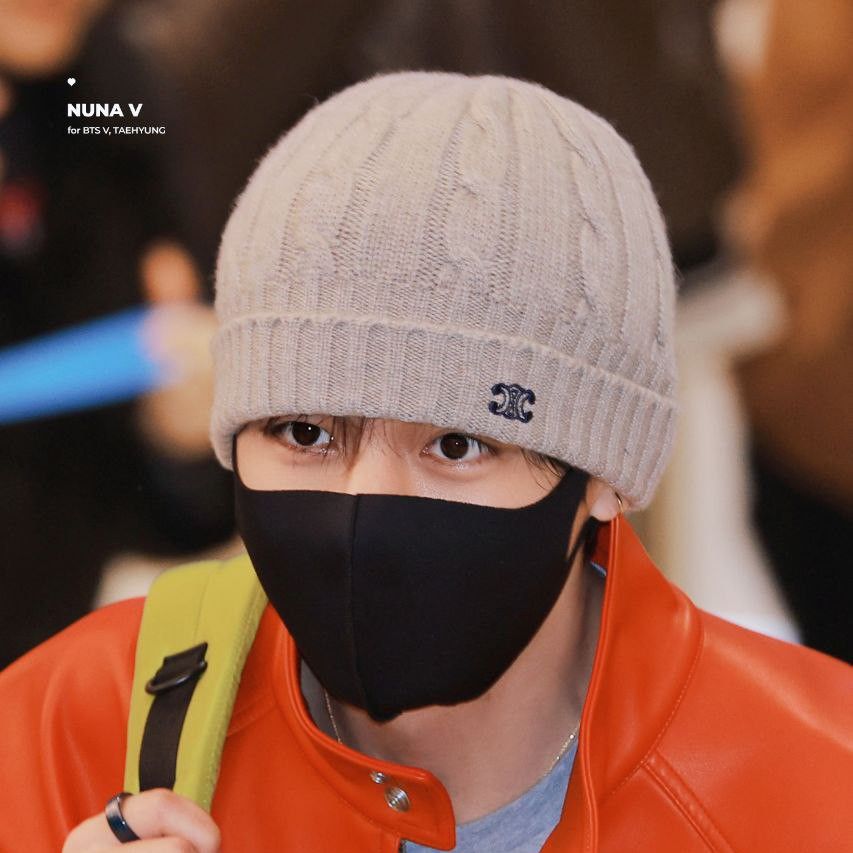 뷔 (방탄소년단) 최근 활동샷