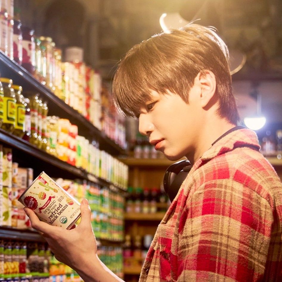 Latest photo of Kang Daniel