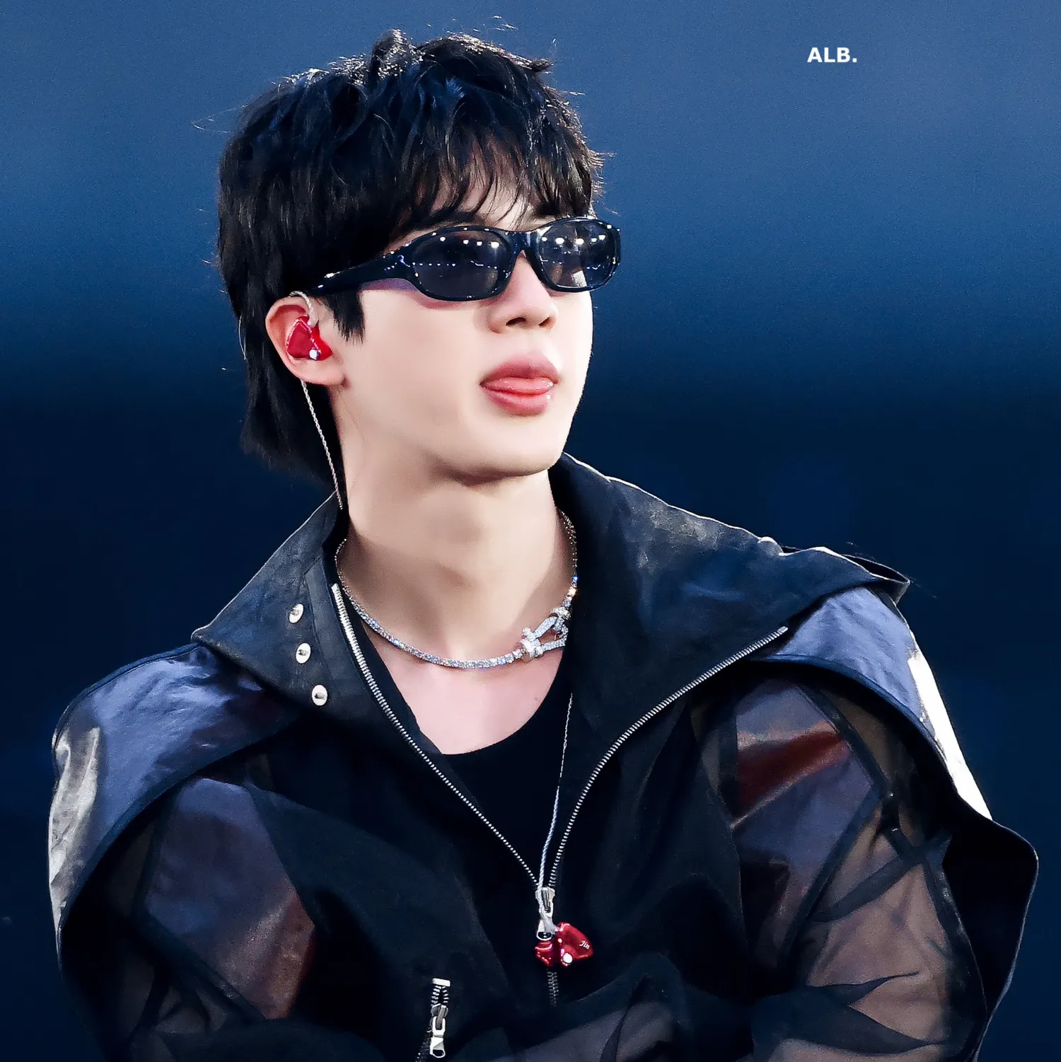 진 (방탄소년단)의 비하인드 컷