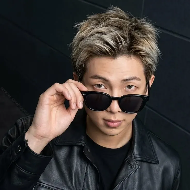 RM (防弹少年团)的最新照片