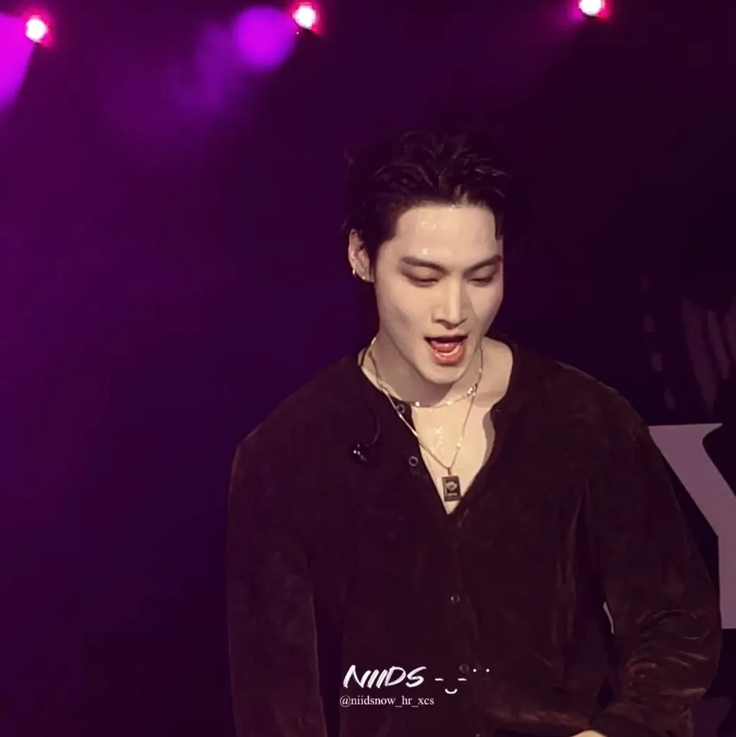 Behind-the-scenes cut of JAY B (GOT7)