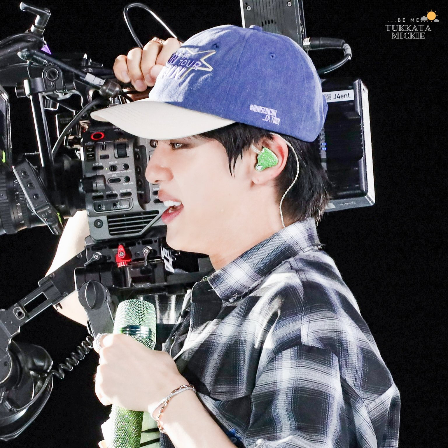 A moment captured by Jin (BTS)'s fan