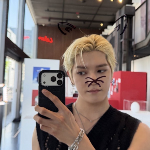 テヨン (NCT 127)の魅力を収めた代表写真