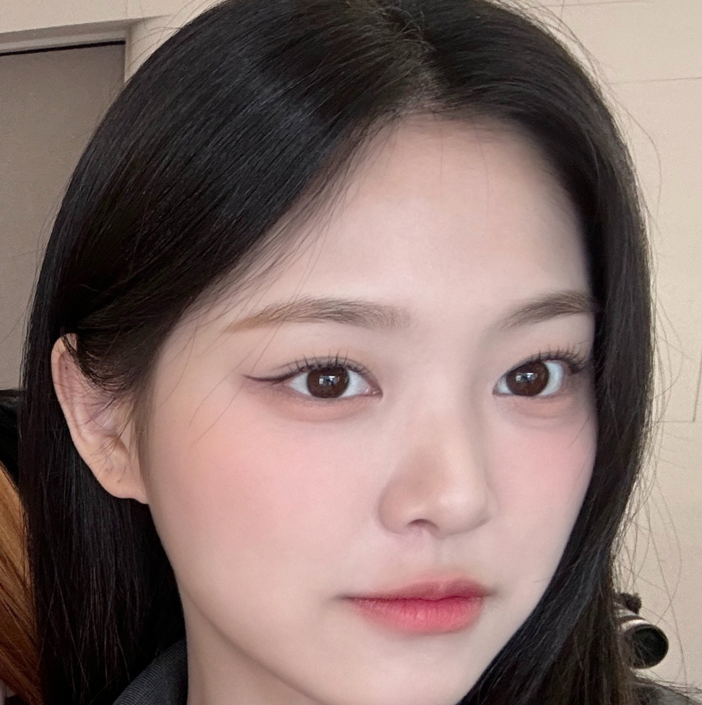 Latest photo of Loossemble