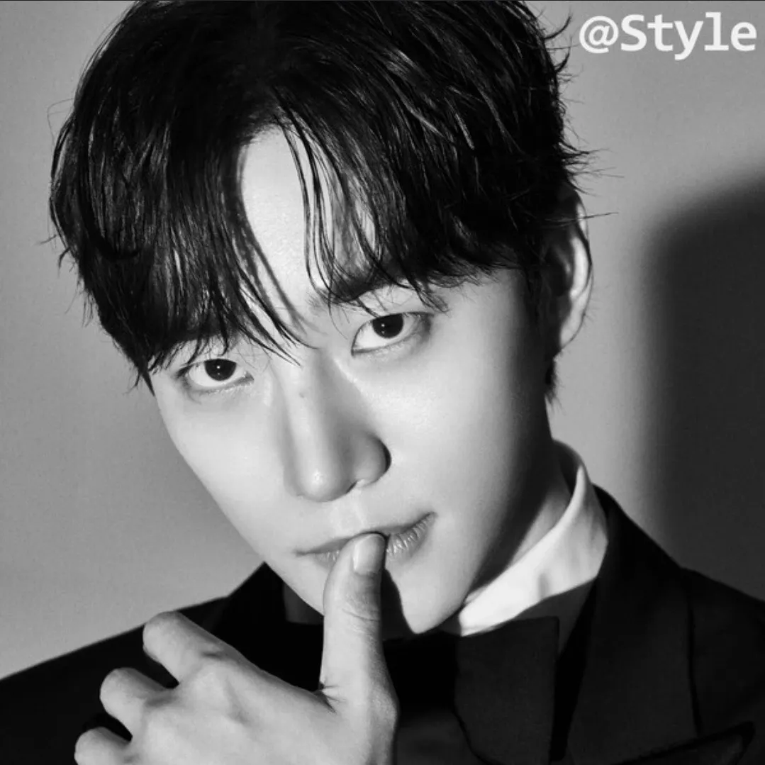 Latest photo of Junho (2PM)
