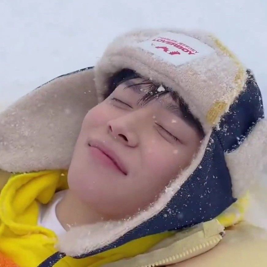 Behind-the-scenes cut of Eunseok (RIIZE)