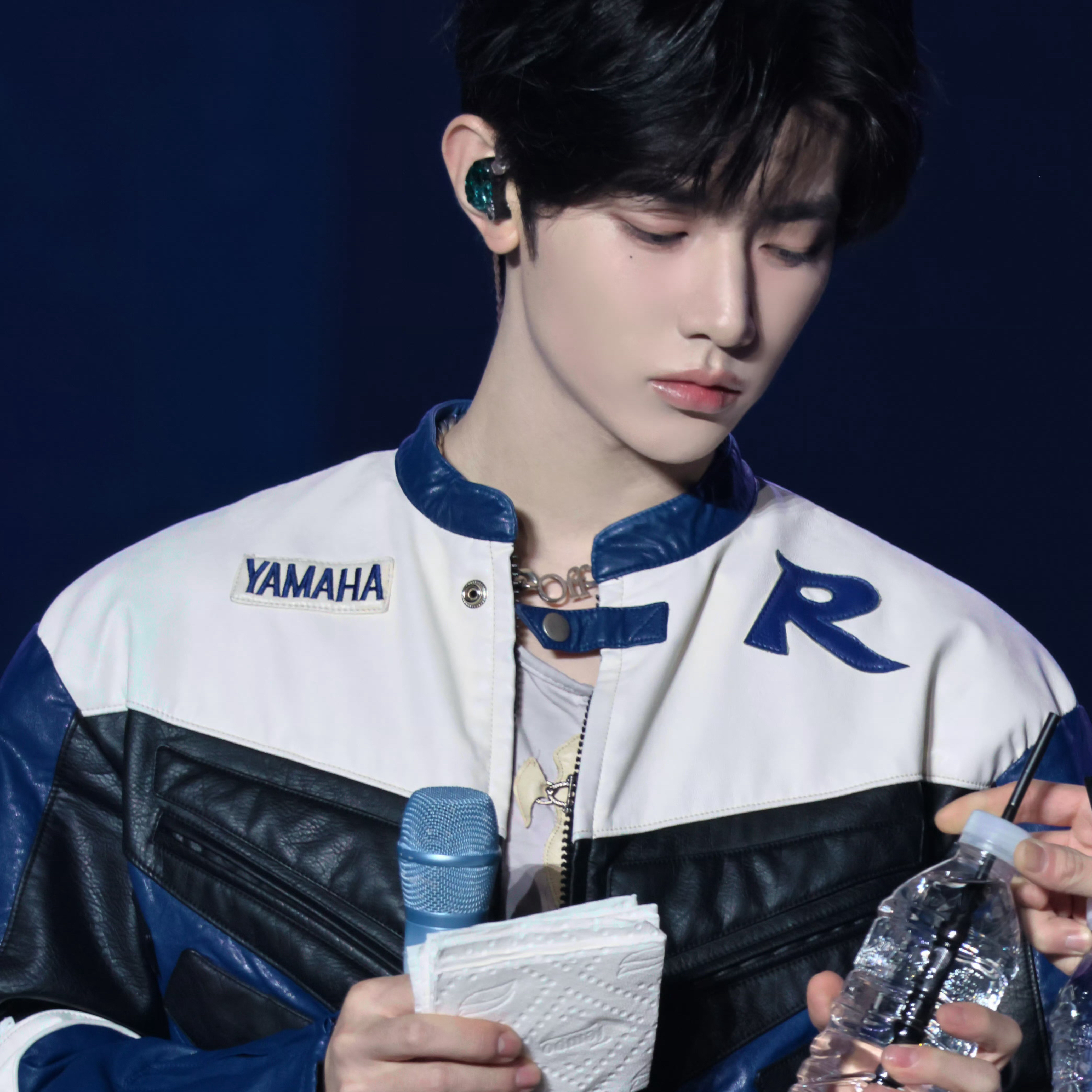 A moment captured by Zhang Hao (ZEROBASEONE)'s fan