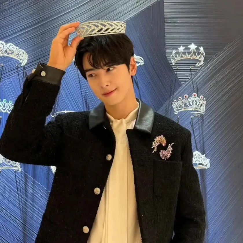 Recent activity shot of Eunwoo (ASTRO)