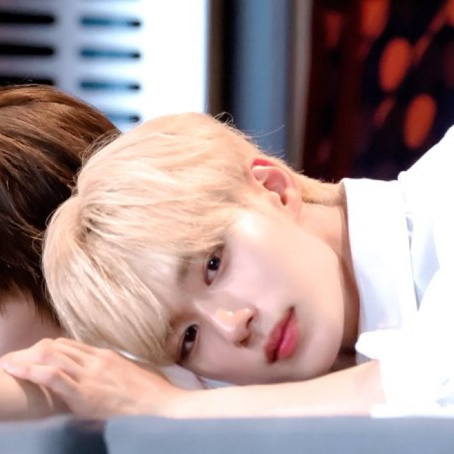Behind-the-scenes cut of Kim Junseo (ALPHA DRIVE ONE)
