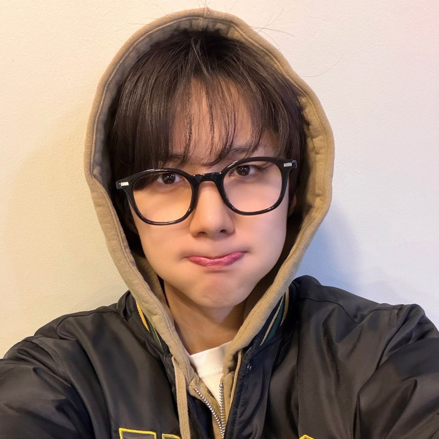 Behind-the-scenes cut of Hui (PENTAGON)