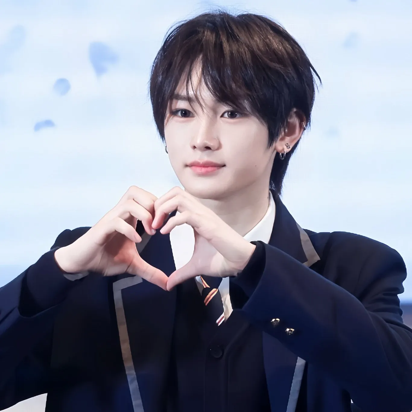 A moment captured by Zhou Anxin (ALPHA DRIVE ONE)'s fan