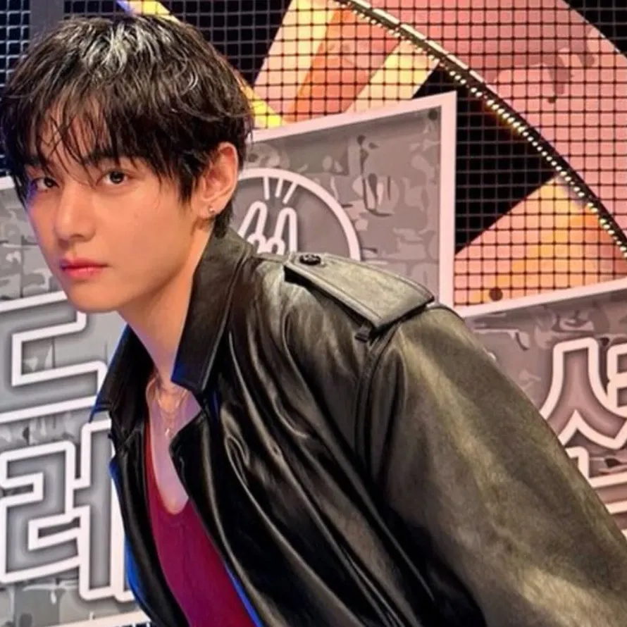 Recent activity shot of V (BTS)