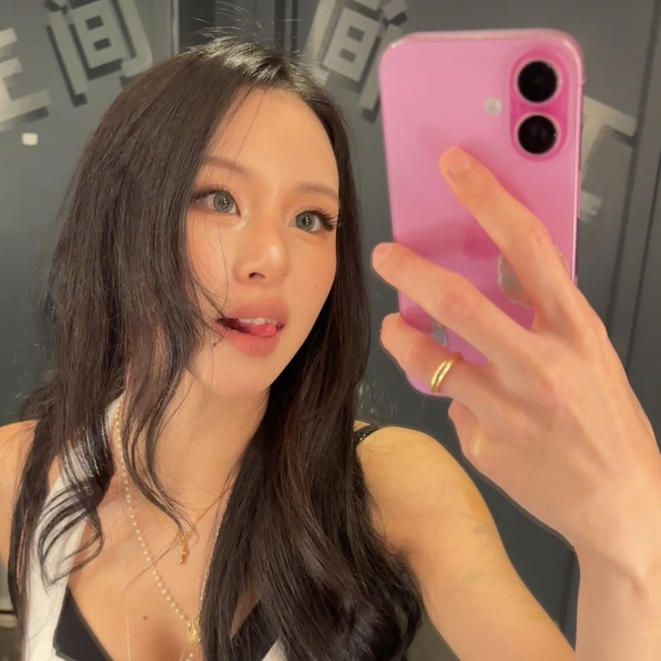 チェヨン (TWICE)の舞台裏ショット