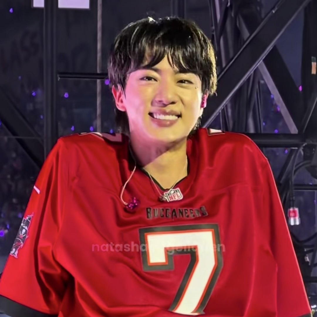 진 (방탄소년단) 최근 활동샷