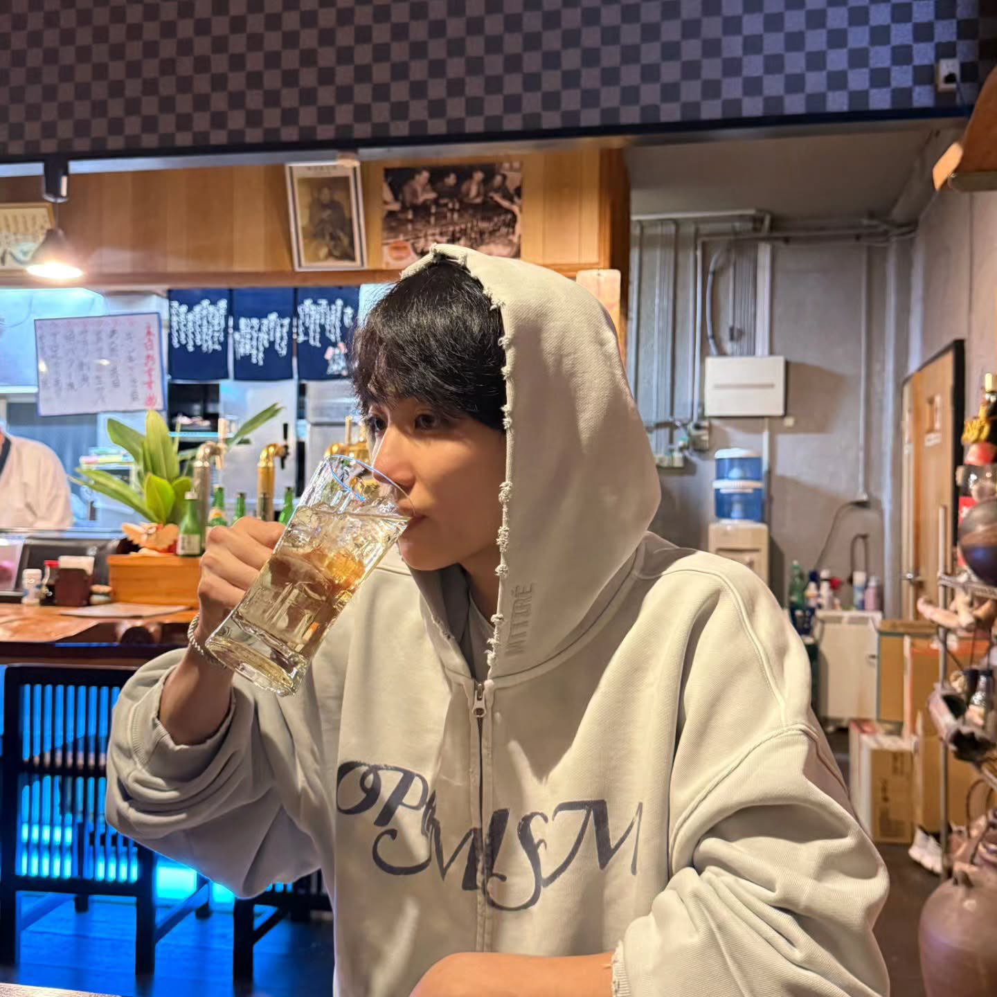 Recent activity shot of Jeonghan (SEVENTEEN)