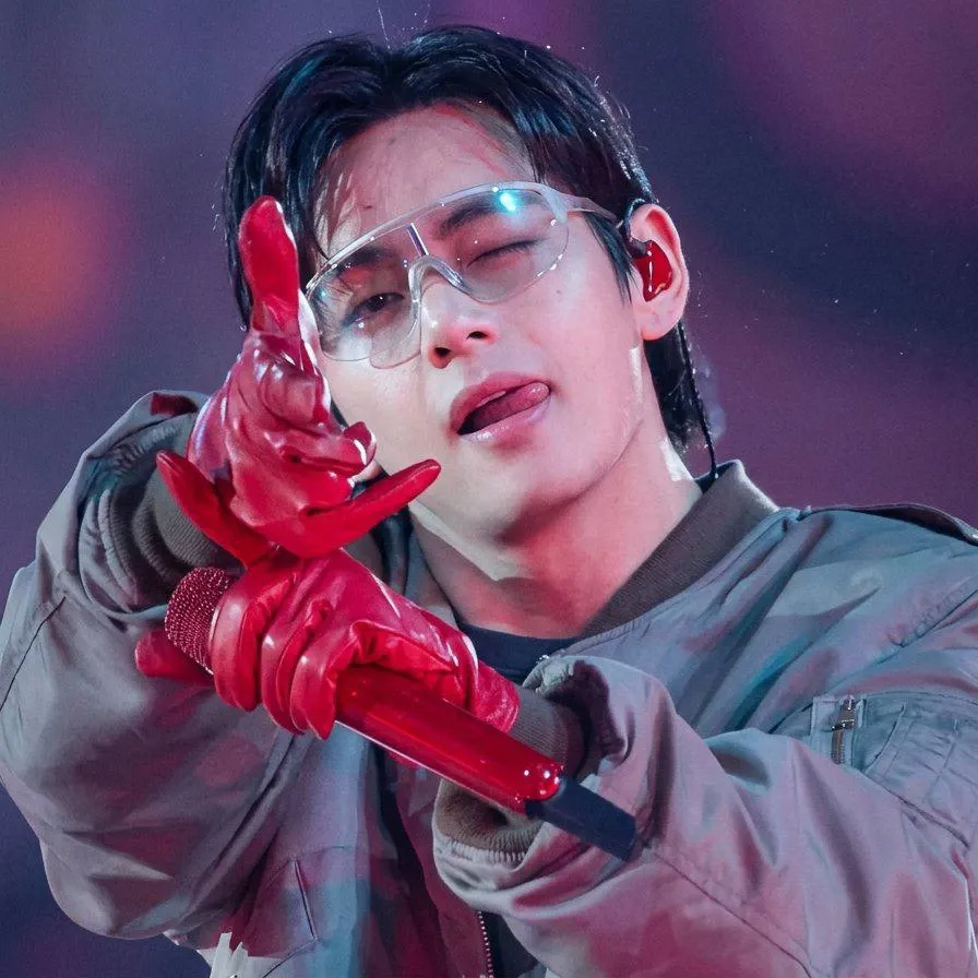 Recent activity shot of V (BTS)