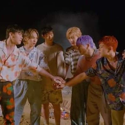 아스트로의 최신 사진