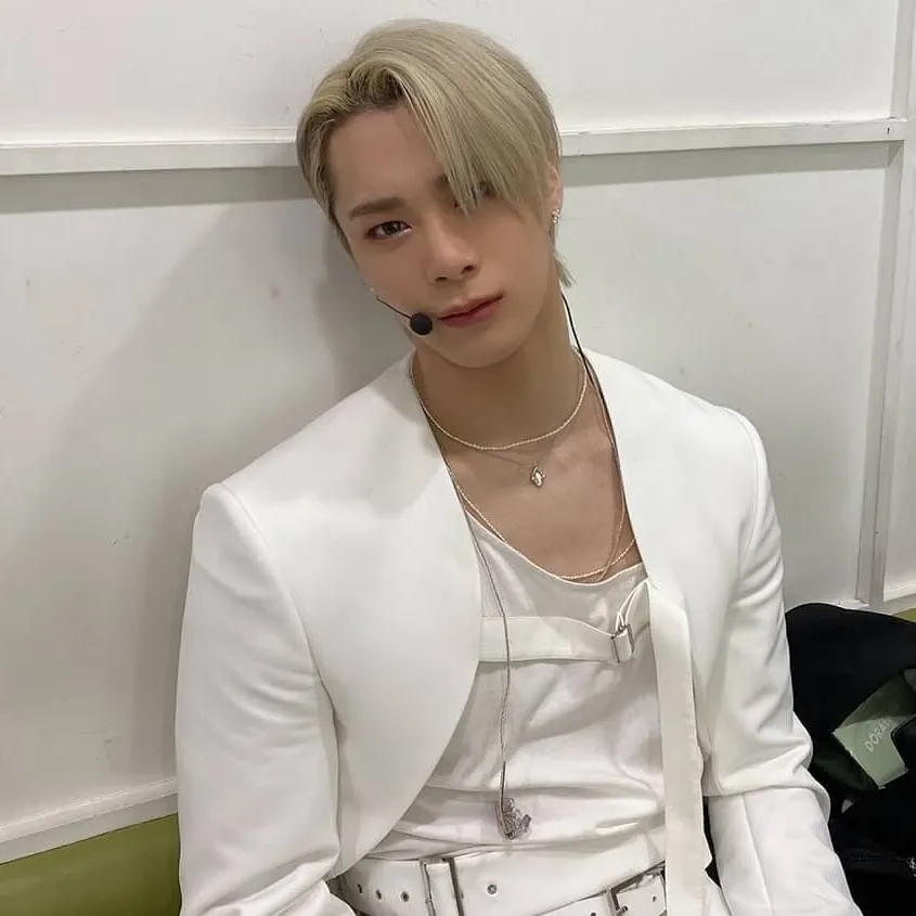 Behind-the-scenes cut of Moonbin (ASTRO)