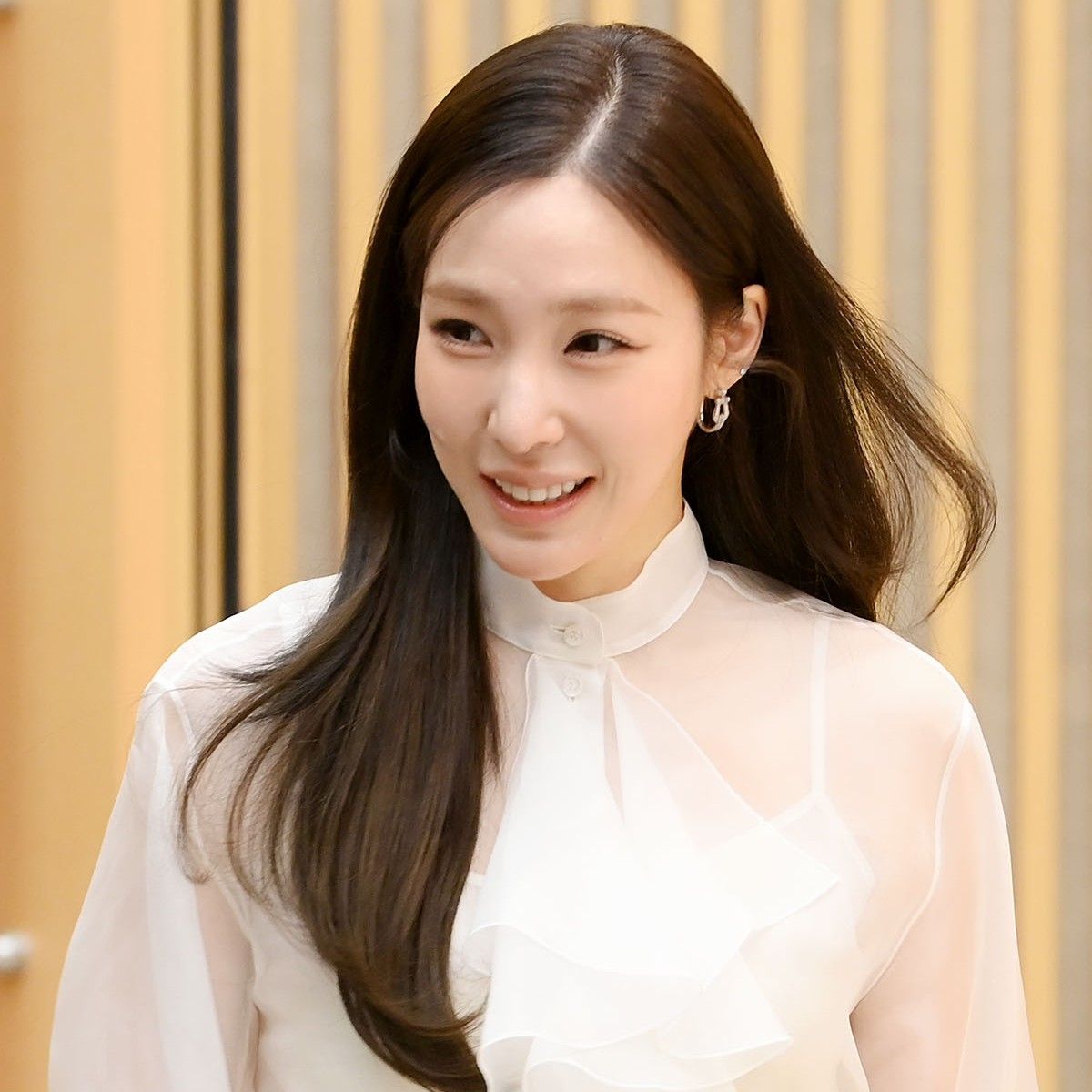 Behind-the-scenes cut of Tiffany Young (Girls' Generation)