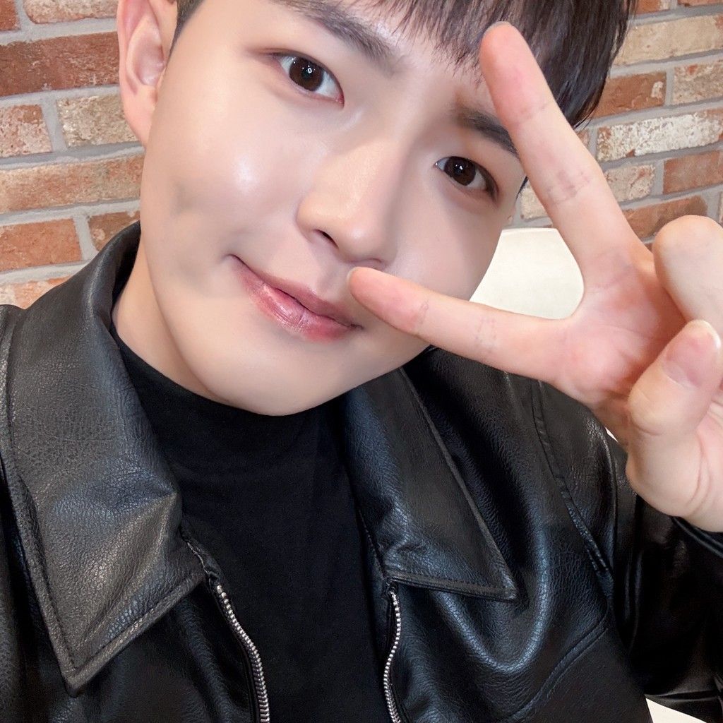 Recent activity shot of Kim Jaehwan