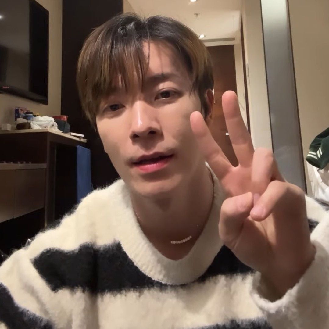 Momen yang diabadikan oleh penggemar Donghae (Super Junior)