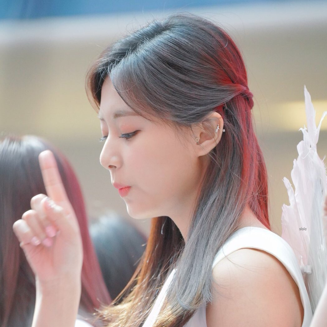 TWICEの最新写真